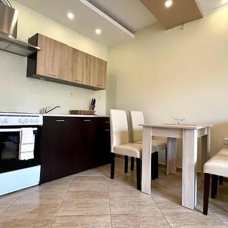Bratanov Lifestyle Vi 아파트 *